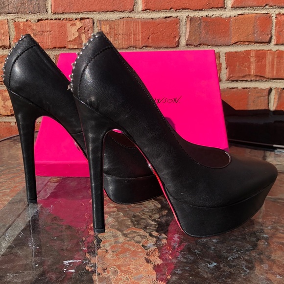 Betsy Johnson leather high heels - Picture 5 of 6